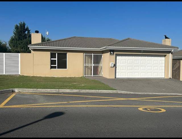 3 BEDROOM PROPERTY TO RENT IN PROTEA HEIGHTS